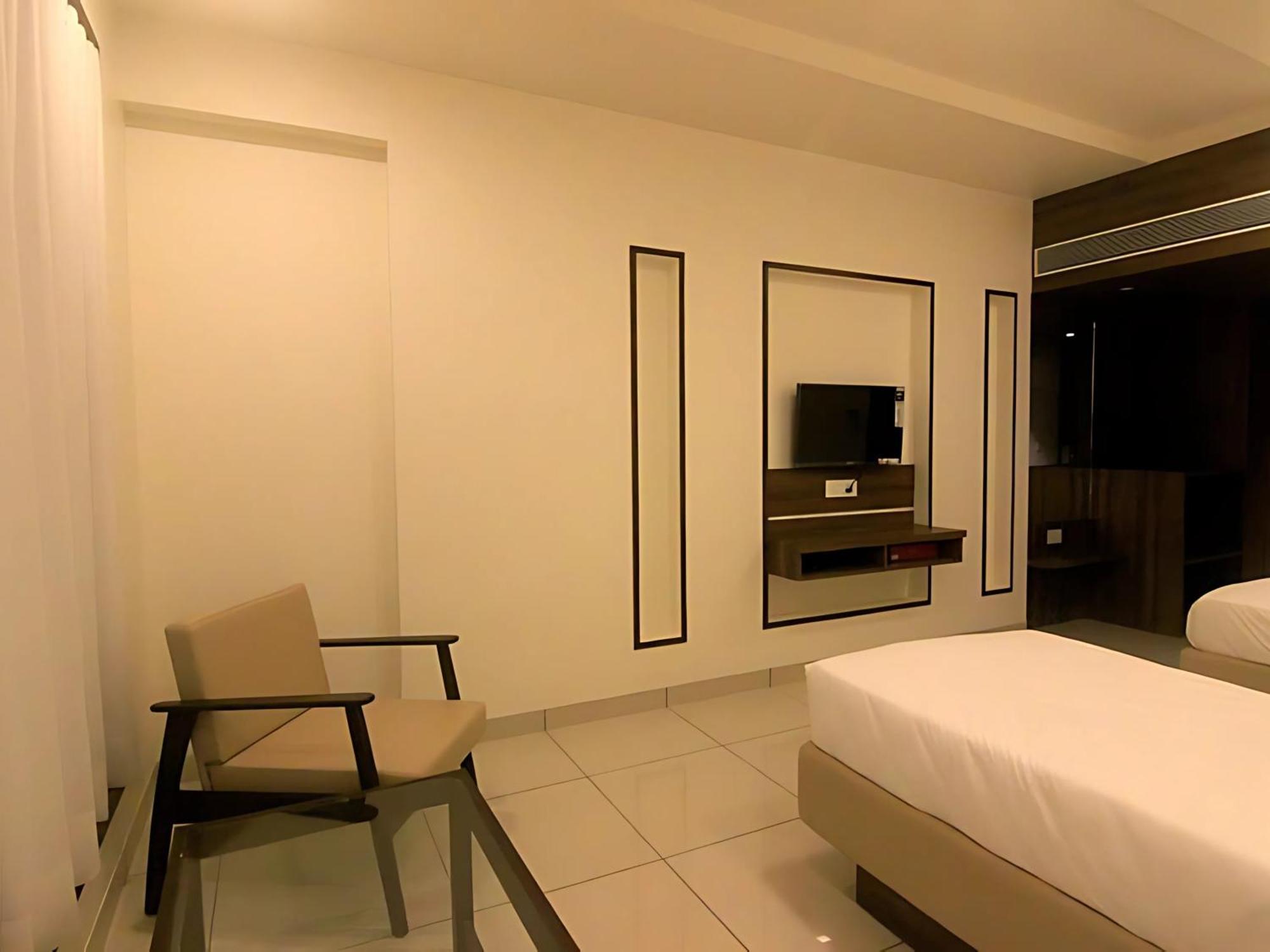 Srijan Inn Ābu Road Екстериор снимка