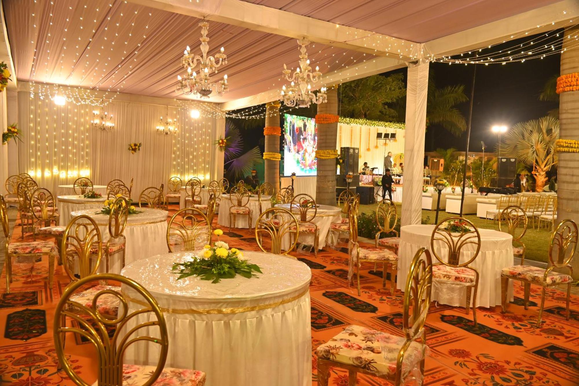 Srijan Inn Ābu Road Екстериор снимка